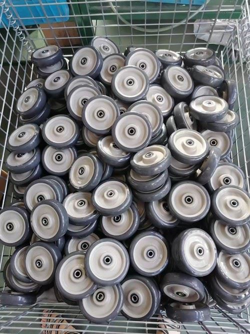 caster wheels small